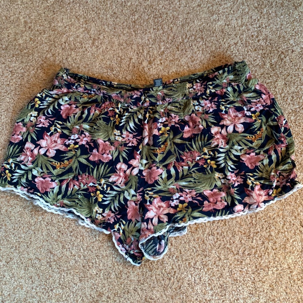 Forever 21 floral Flowy shorts